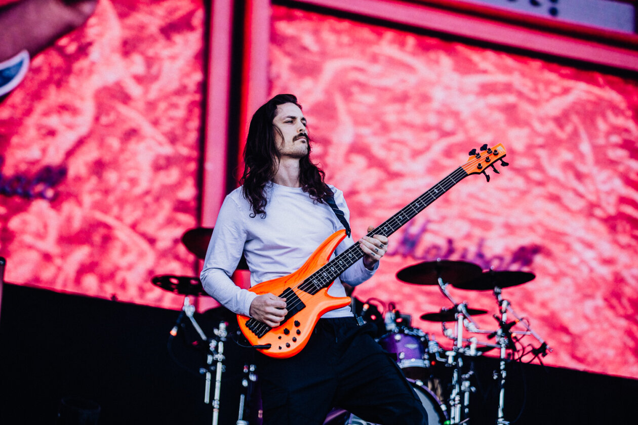 Die Texaner auf der Mandora Stage am Festivalsonntag. – Polyphia.