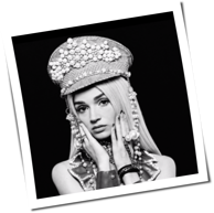 Poppy - Am I A Girl?