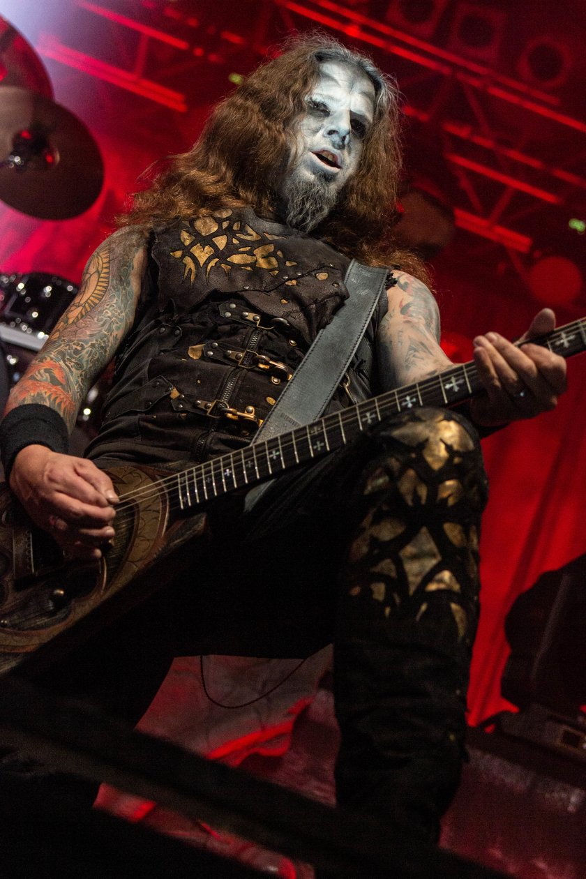 An Halloween heulen Powerwolf durch die Berliner Wolfsnacht. – Charles Greywolf.