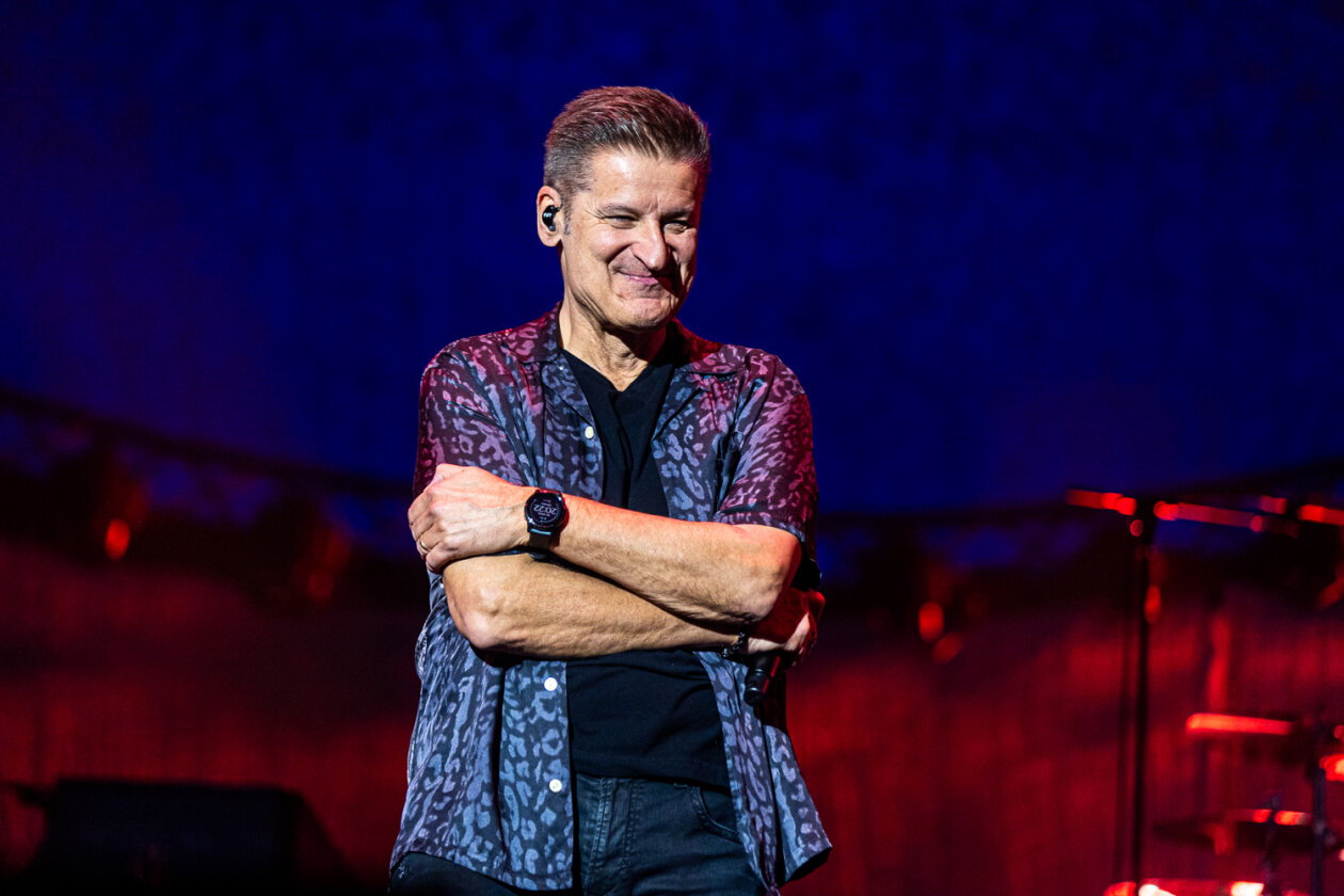 Hartmut Engler und Band bringen ihr aktuelles Album "Persönlich" auf große "PUR - Tour 2023". – Pur.