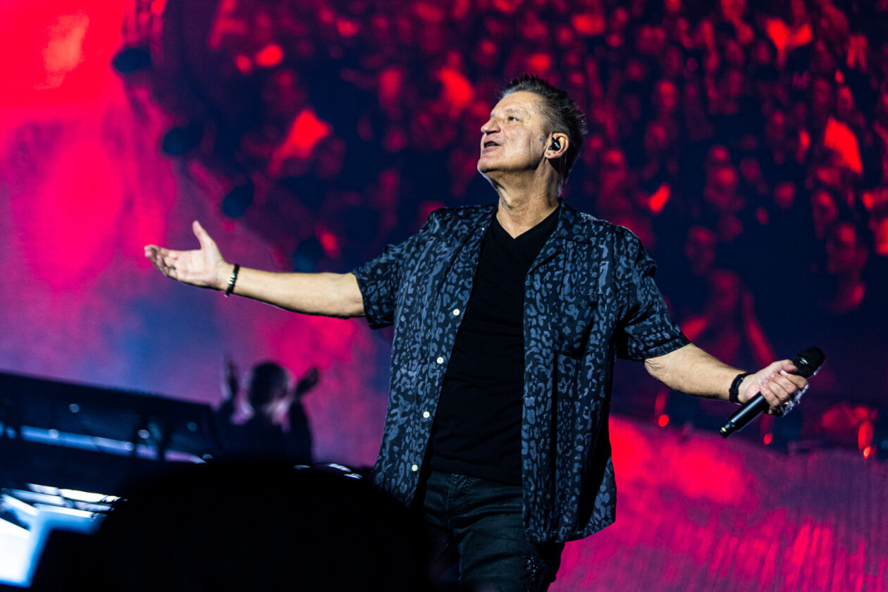 Hartmut Engler und Band bringen ihr aktuelles Album "Persönlich" auf große "PUR - Tour 2023". – Pur.