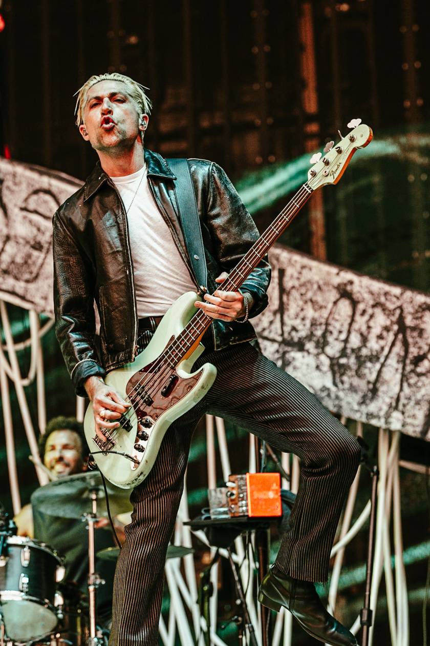 Queens Of The Stone Age – Michael Shuman.