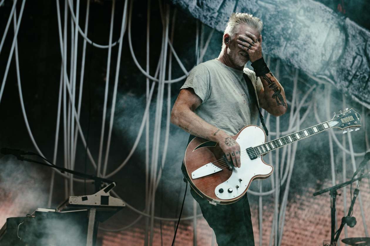 Queens Of The Stone Age – QOTSA.