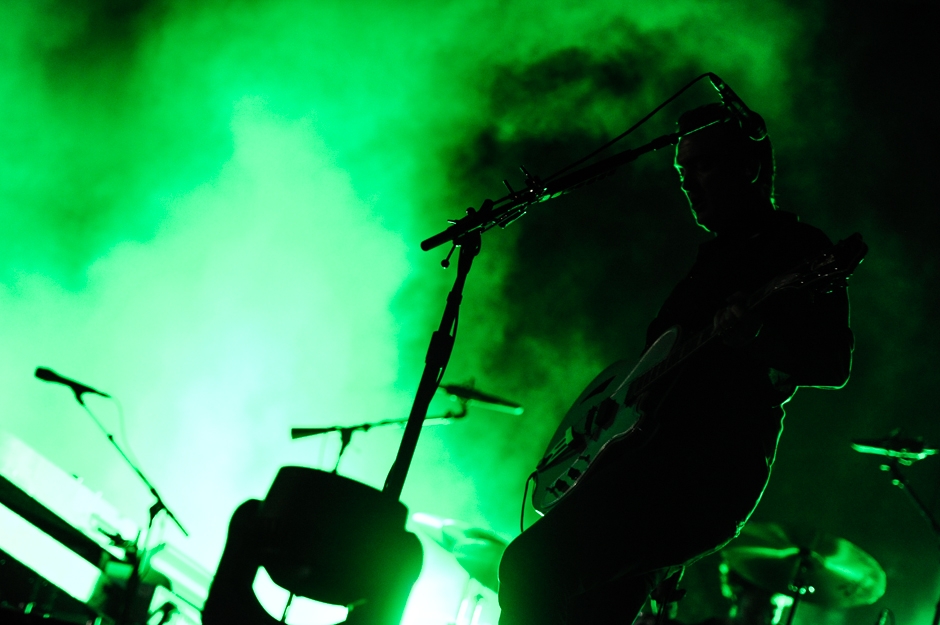 Queens Of The Stone Age – Immer eine fette Bank: Josh Homme und Band. – Josah in action.