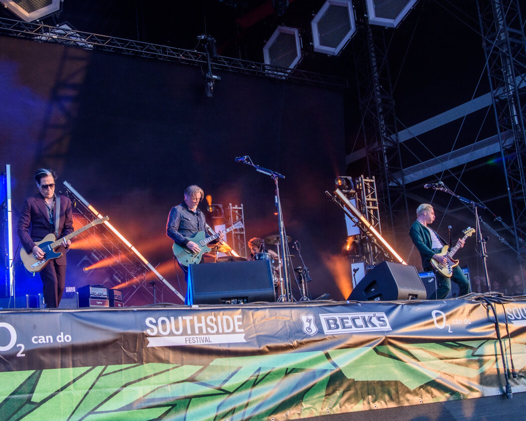 Queens Of The Stone Age – Comeback mit neuem Album  "In Times New Roman...": Josh Homme und Band haben Bock! – QOTSA.