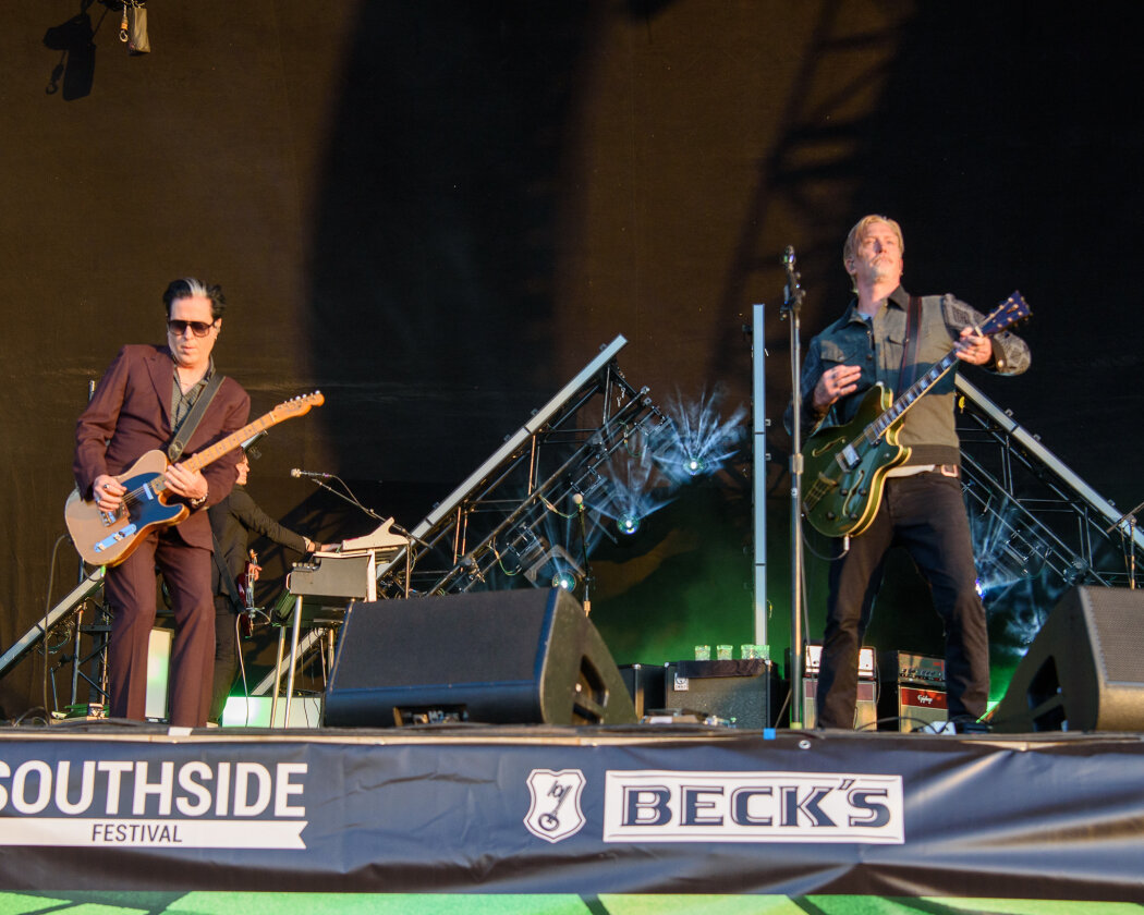 Queens Of The Stone Age – Comeback mit neuem Album  "In Times New Roman...": Josh Homme und Band haben Bock! – QOTSA.