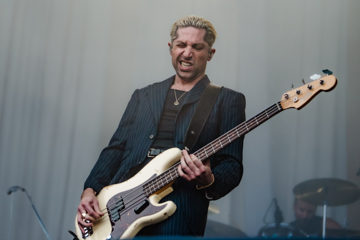 Songs for the Deaf: QOTSA brillieren zwei Stunden in Berlin. – Queens Of The Stone Age in Berlin