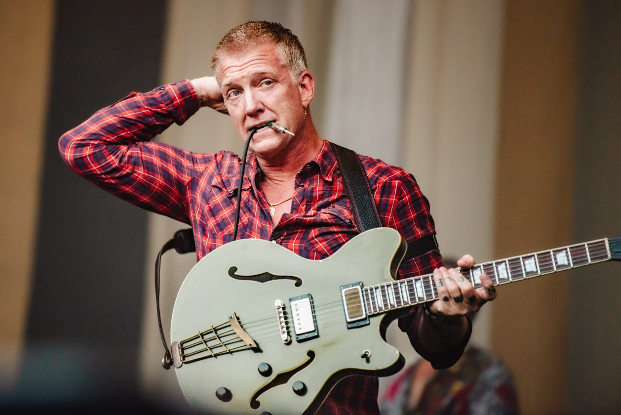 Songs for the Deaf: QOTSA brillieren zwei Stunden in Berlin. – Queens Of The Stone Age in Berlin