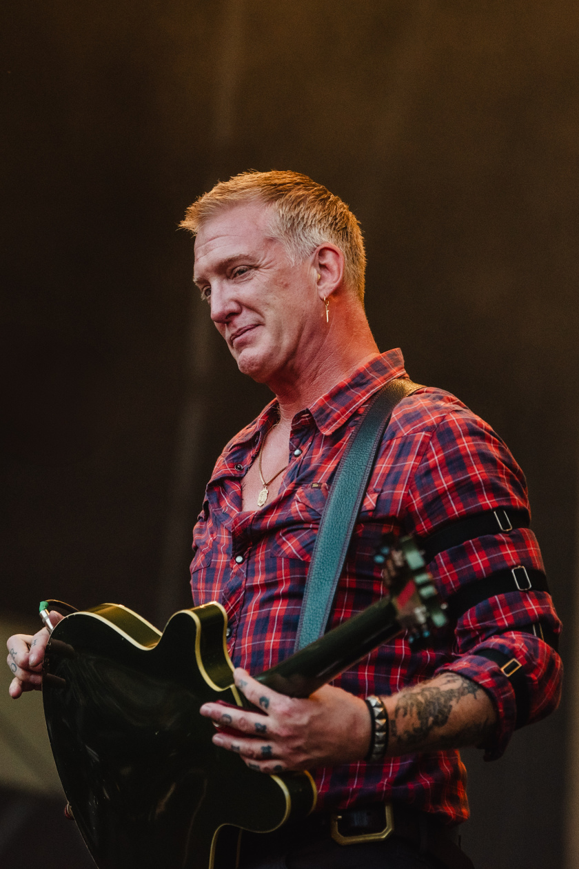 Songs for the Deaf: QOTSA brillieren zwei Stunden in Berlin. – Queens Of The Stone Age in Berlin