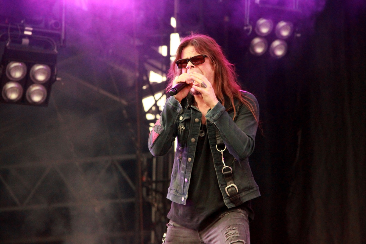 Reisten einfach mal ohne Bassisten an – Queensryche