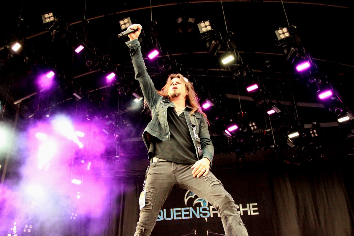 Reisten einfach mal ohne Bassisten an – Queensryche