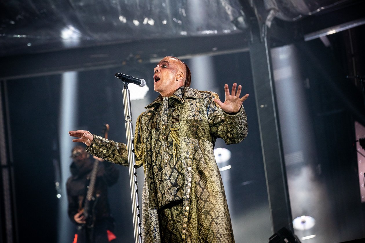 Rammstein 2019 - der Tourauftakt in Gelsenkirchen – Till Lindemann.