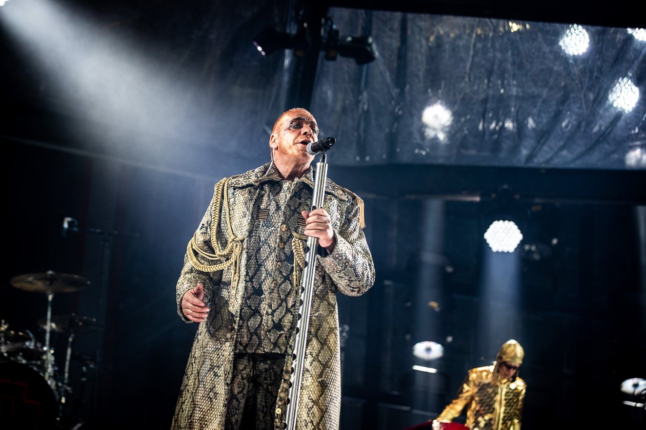 Rammstein 2019 - der Tourauftakt in Gelsenkirchen – Till Lindemann.