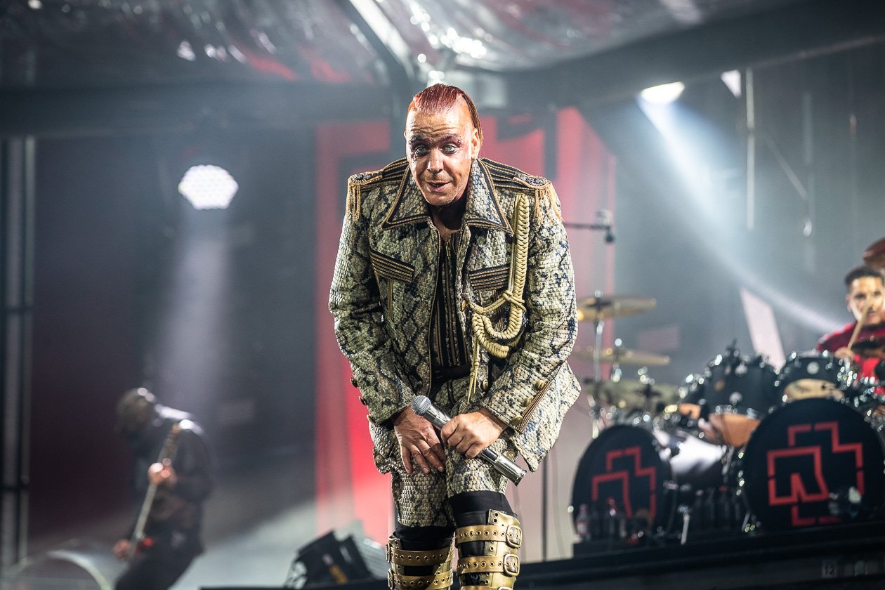 Rammstein 2019 - der Tourauftakt in Gelsenkirchen – Till Lindemann.