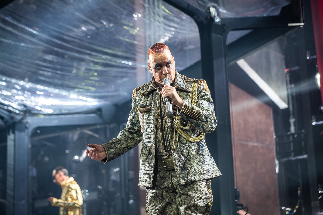 Rammstein 2019 - der Tourauftakt in Gelsenkirchen – Till Lindemann.
