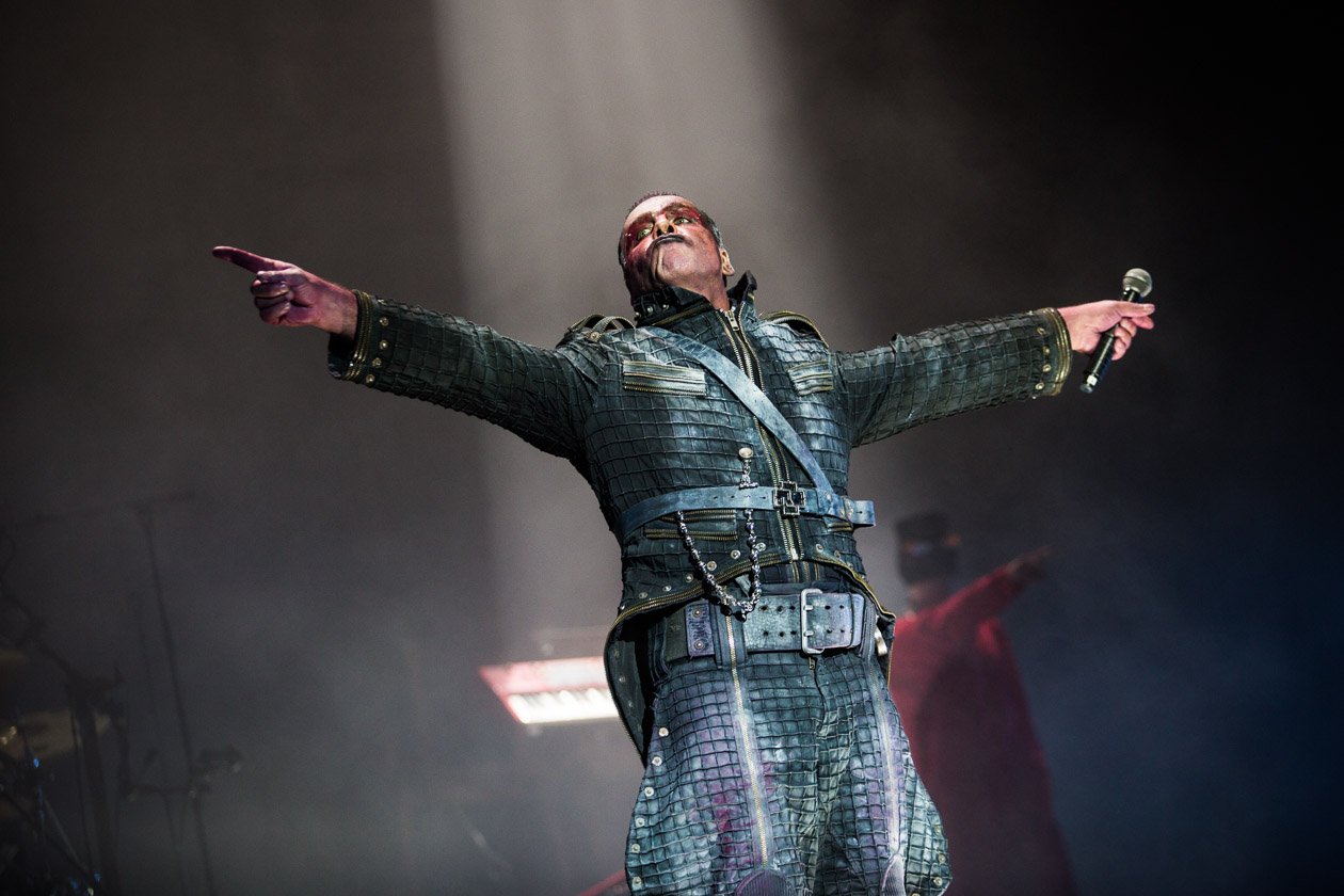 Rammstein – In Scheeßel spielten Till Lindemann und Co. noch ihren Headlinerslot, beim Southside kamen schwere Unwetter dazwischen. – In Scheeßel.