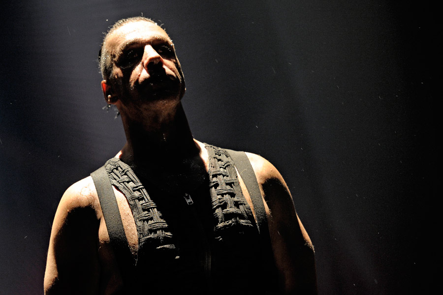 Drei Mal füllen die teutonischen Tanzmetaller den ISS Dome. – Rammstein: Made In Germany.