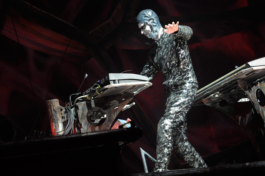 Rammstein – Drei Mal füllen die teutonischen Tanzmetaller den ISS Dome. – Flake läuft und läuft und läuft ...