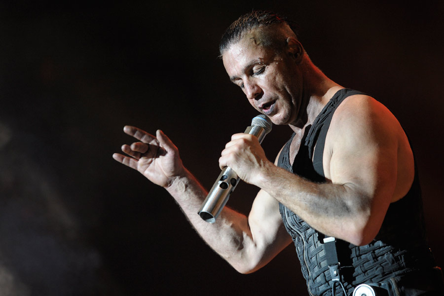 Rammstein – Drei Mal füllen die teutonischen Tanzmetaller den ISS Dome. – Frontförster Lindemann.