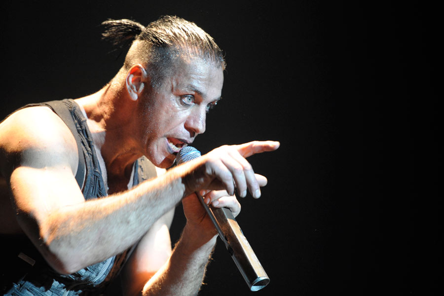 Rammstein – Drei Mal füllen die teutonischen Tanzmetaller den ISS Dome. – Till Lindemann.
