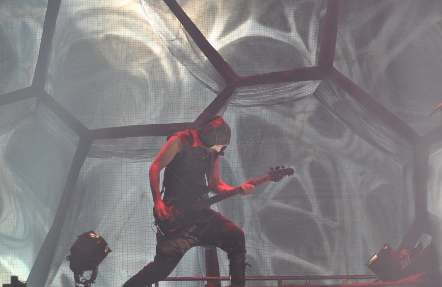 Heiße Show in Friedrichshafen. – Rammstein 2011 in Friedrichshafen