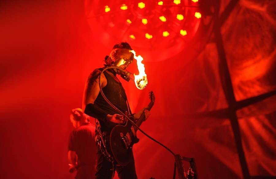 Heiße Show in Friedrichshafen. – Rammstein 2011 in Friedrichshafen