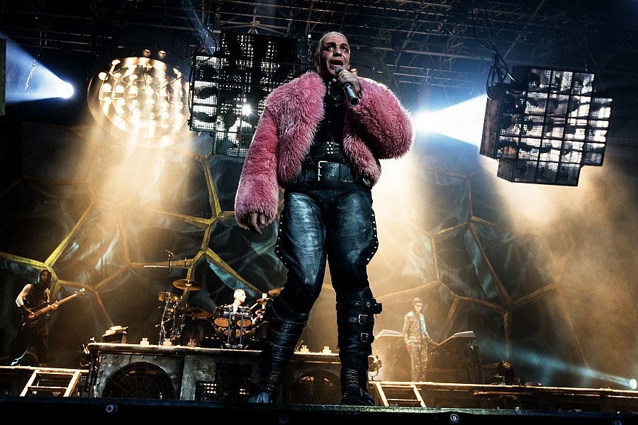 Die Berliner starten in die Open Air-Saison. – Rammstein.