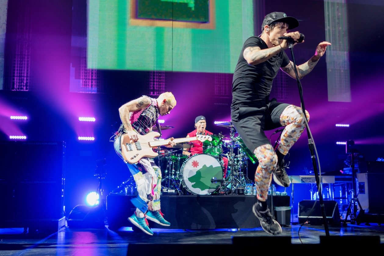 Viel Live-Spaß mit den Chili Peppers in der Hauptstadt. – Red Hot Chili Peppers.