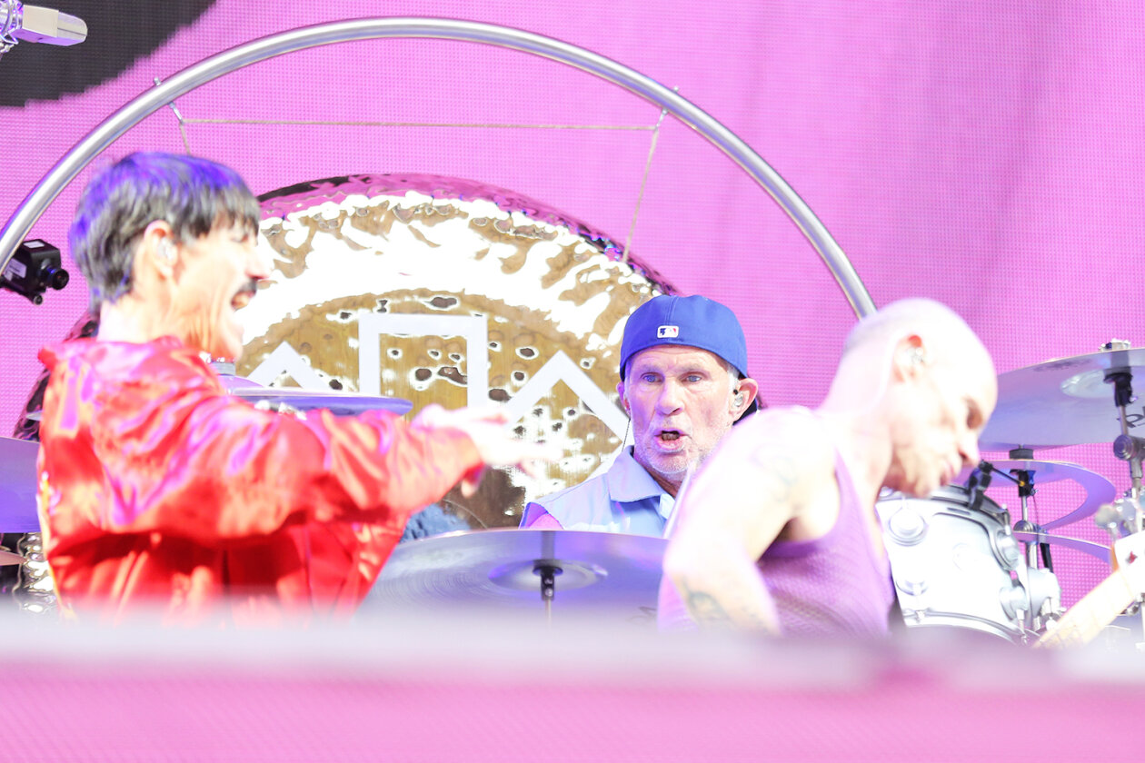 50.000 begeisterte Fans: die Red Hot Chili Peppers in Hamburg. – Endlich zurück ...