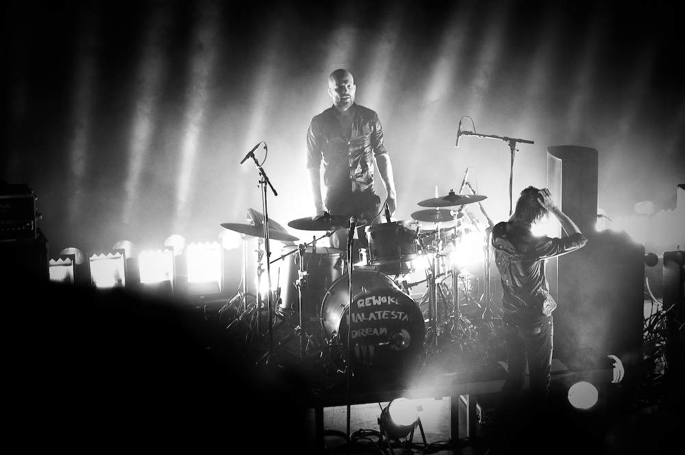Refused sollen 'fucking dead' sein? Im Gegenteil, das Komplex 457 brannte! – Refused.