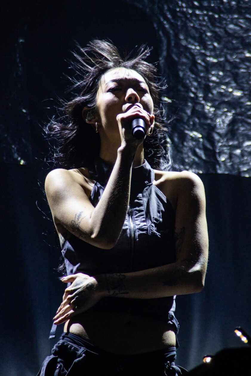 Rina Sawayama auf 'Hold The Girl'-Tour. – Rina Sawayama in Berlin.