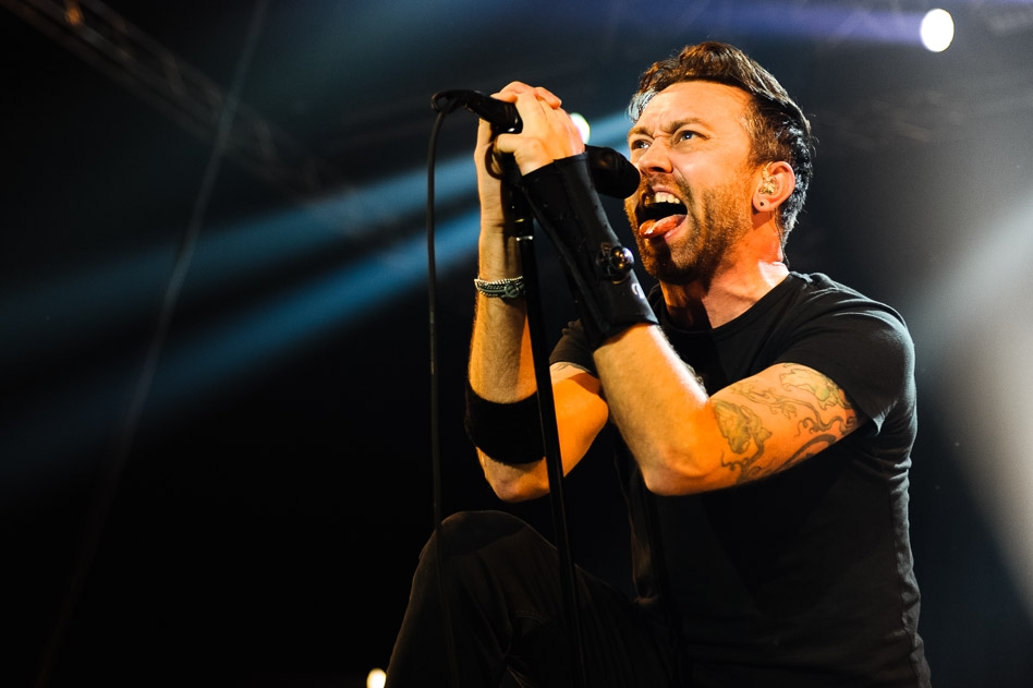 Rise Against – In der Eishalle Deutweg gings zur Sache. – Tim.