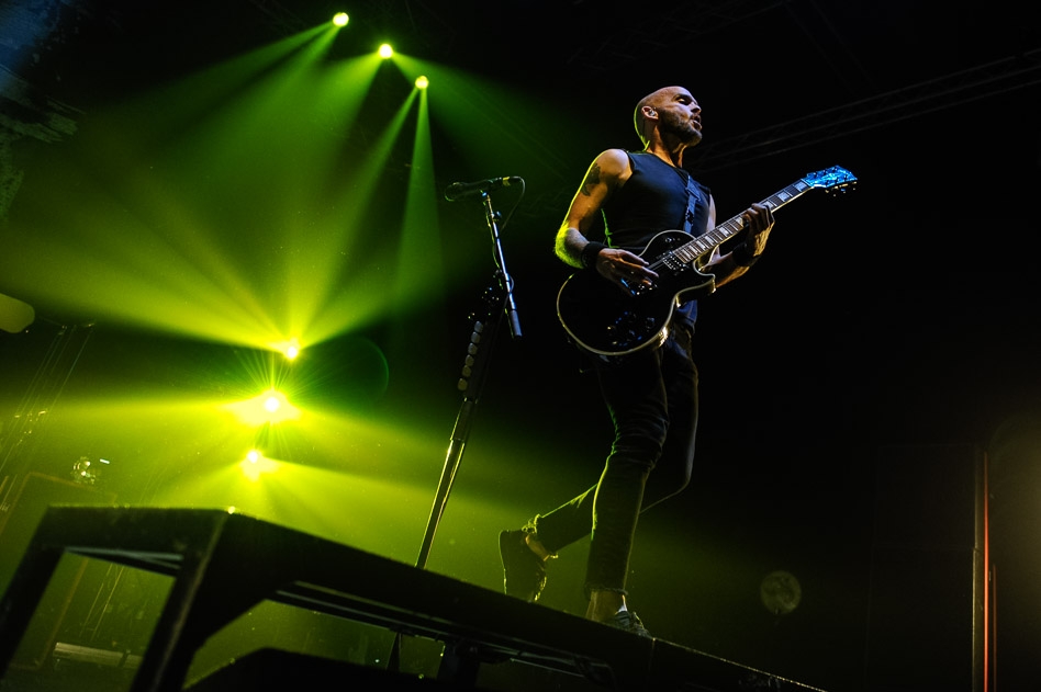 Rise Against – In der Eishalle Deutweg gings zur Sache. – Wieder am Boden.