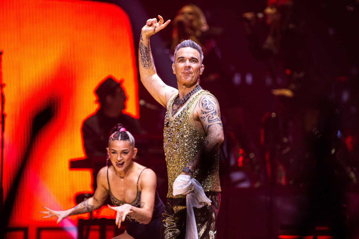 Pop-Spektakel in der Hauptstadt: Der britische Popstar begeistert seine Fans. – Robbie Williams.