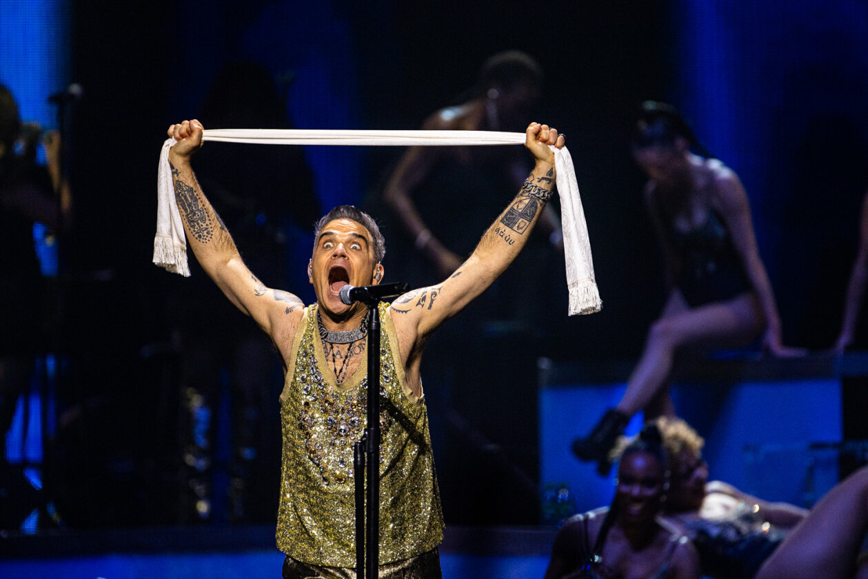 Pop-Spektakel in der Hauptstadt: Der britische Popstar begeistert seine Fans. – Robbie Williams.