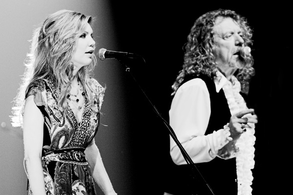 Robert Plant mit Alison Krauss live in Düsseldorf. – 