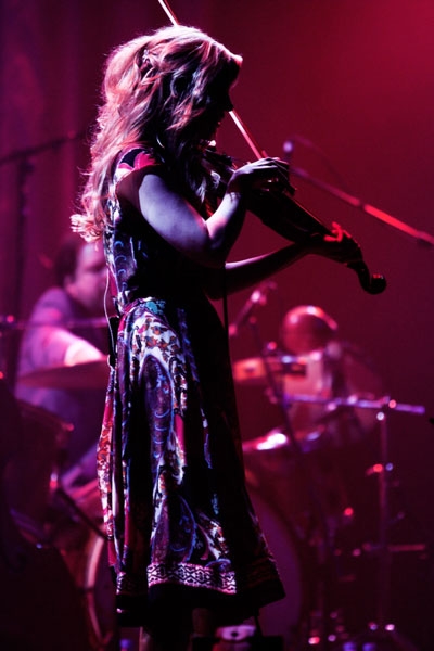 Robert Plant mit Alison Krauss live in Düsseldorf. – 