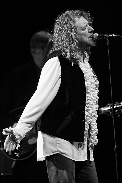 Robert Plant mit Alison Krauss live in Düsseldorf. – 