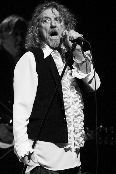 Robert Plant mit Alison Krauss live in Düsseldorf. – 