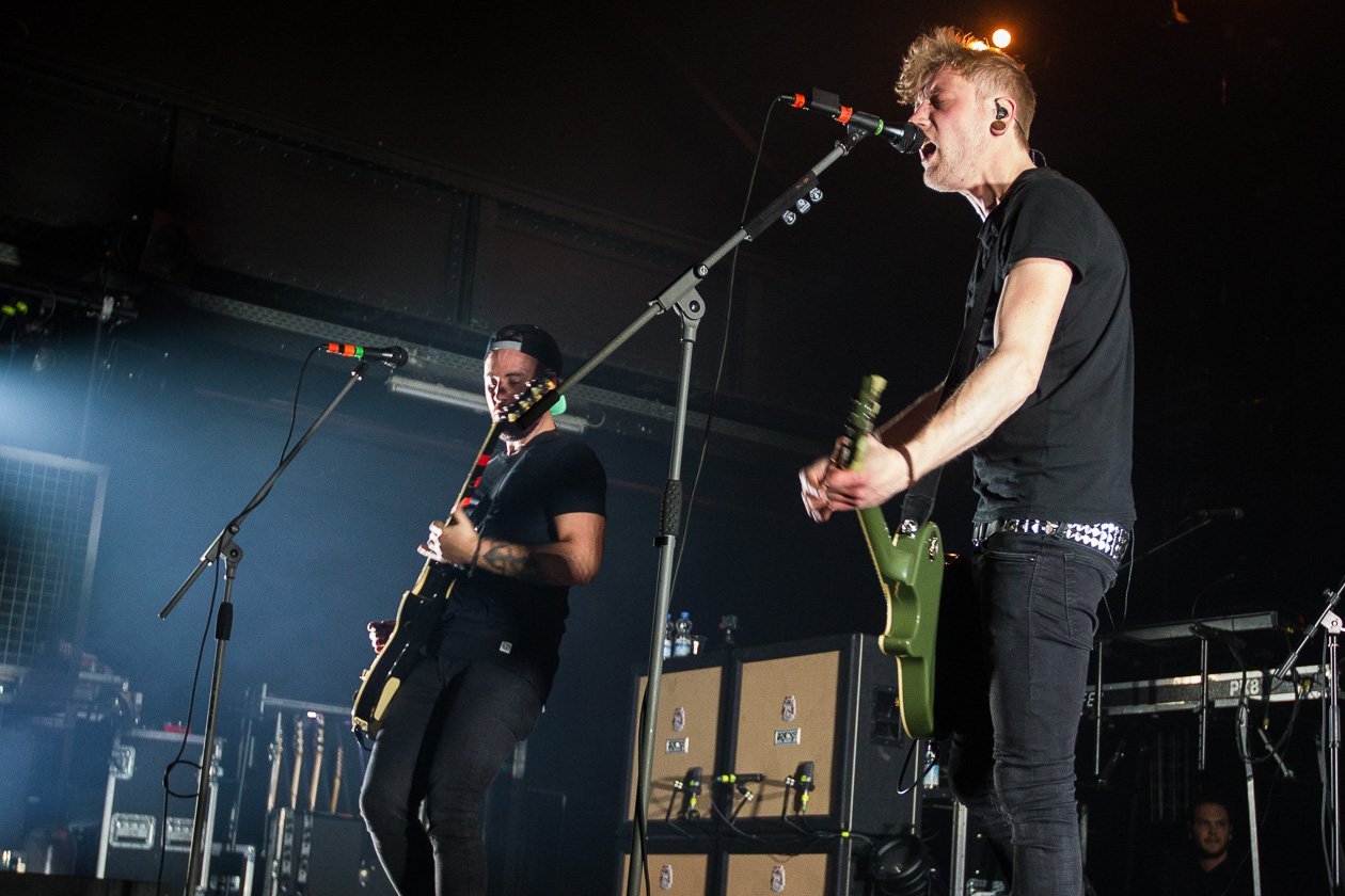 Rogers – Auf Tour mit Jennifer Rostock. – Punkrock.