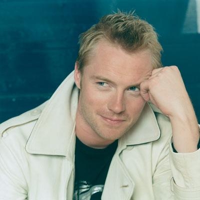 Ronan in Pose ... – Ronan Keating