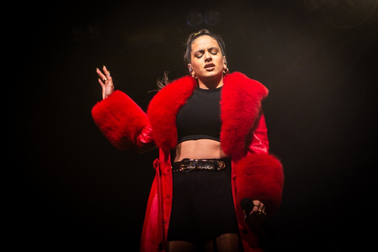 Rosalías Flamenco Pop on stage – kurz nach dem Release von "El Mal Querer". – Rosalía.