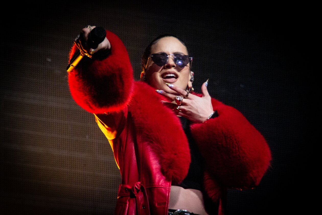 Rosalías Flamenco Pop on stage – kurz nach dem Release von "El Mal Querer". – Rosalía.