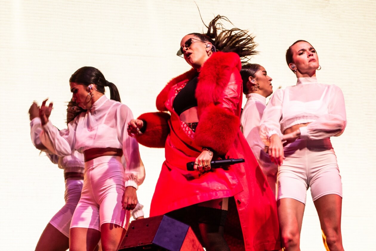 Rosalías Flamenco Pop on stage – kurz nach dem Release von "El Mal Querer". – Rosalía.