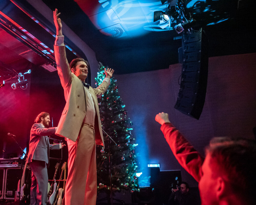 Roy Bianco Und Die Abbrunzati Boys – Die Weihnachtstour von Roy Bianco &amp; Die Abbrunzati Boys. Support: Pizza mit Die Oper. – Roy Bianco & Die Abbrunzati Boys.