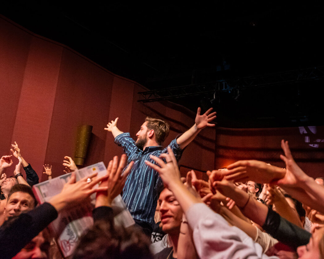 Roy Bianco Und Die Abbrunzati Boys – Die Weihnachtstour von Roy Bianco &amp; Die Abbrunzati Boys. Support: Pizza mit Die Oper. – Die Oper.