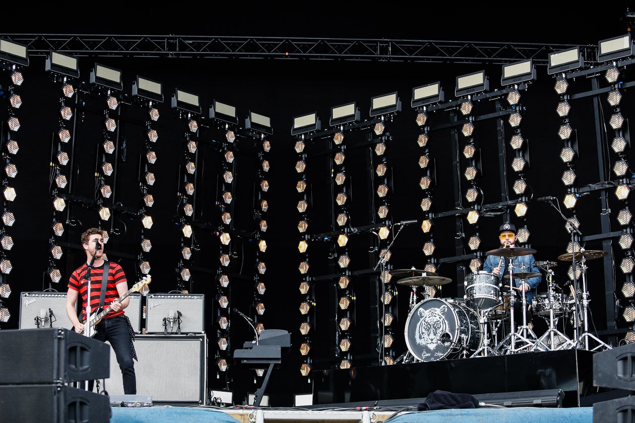 Royal Blood – Ob Scheeßel oder Neuhausen o.E.: Die beiden Briten legten ein dickes Brett auf. – Hurricane.