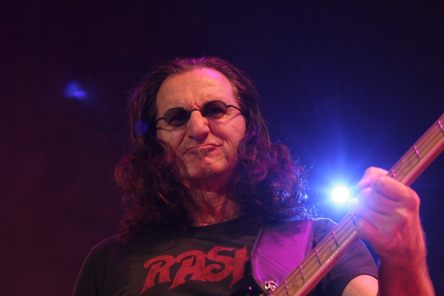Rush – Das Trio beim einzigen Deutschland-Gig der Time Machine-Tour. – Rock!