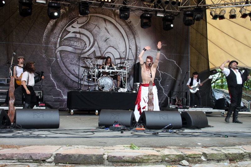 Die Band ist beliebter denn je. – Saltatio Mortis