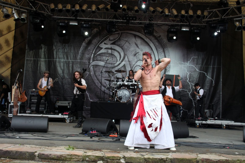 Die Band ist beliebter denn je. – Saltatio Mortis